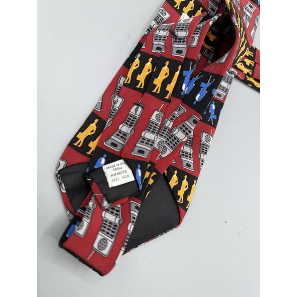 Vicky Davis Silk Tie Retro Cell Phone Pattern Novelty Necktie Made in USA - Picture 3 of 3